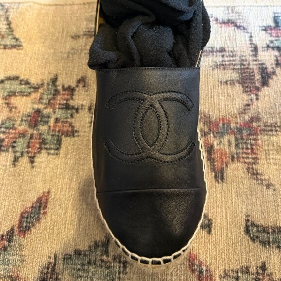 Chanel Black Lambskin Espadrilles Size EU 40 - Picture 6 of 7